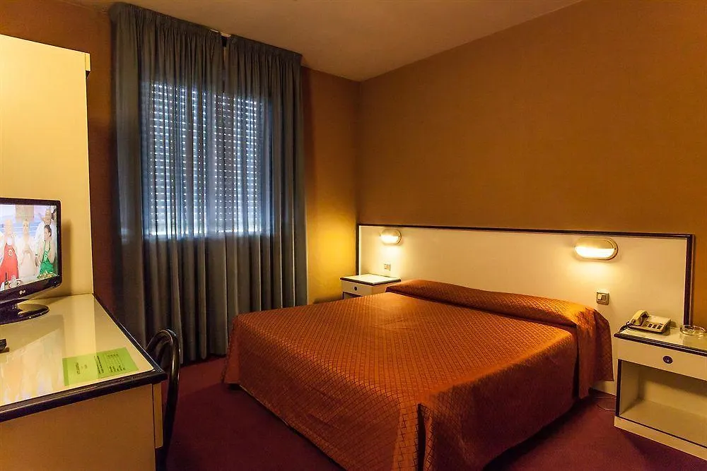 Hotel Quadrifoglio Cagliari 3*,